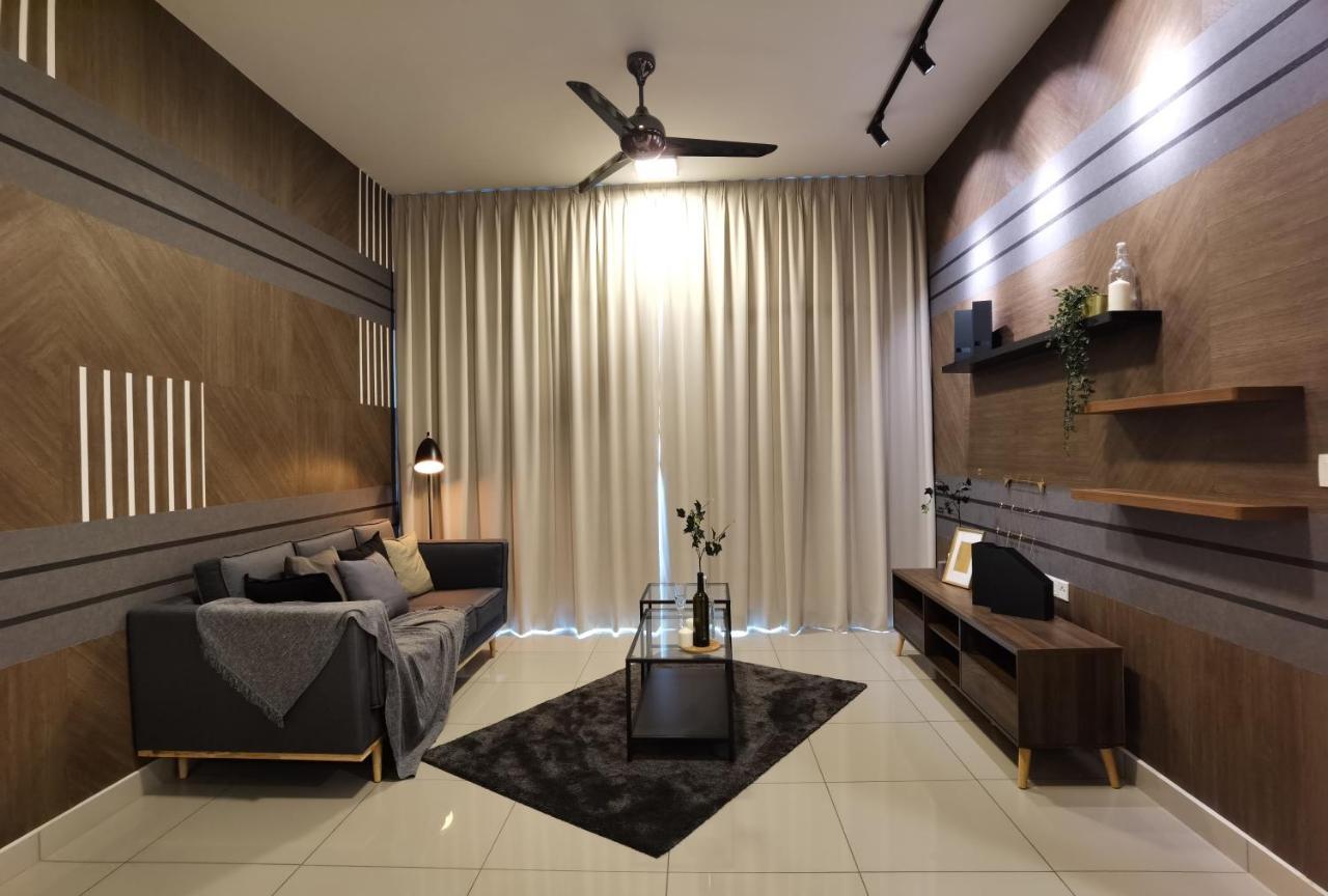 Conezion Botanical Suite: Spacious Family Retreat Near Apartment Putrajaya