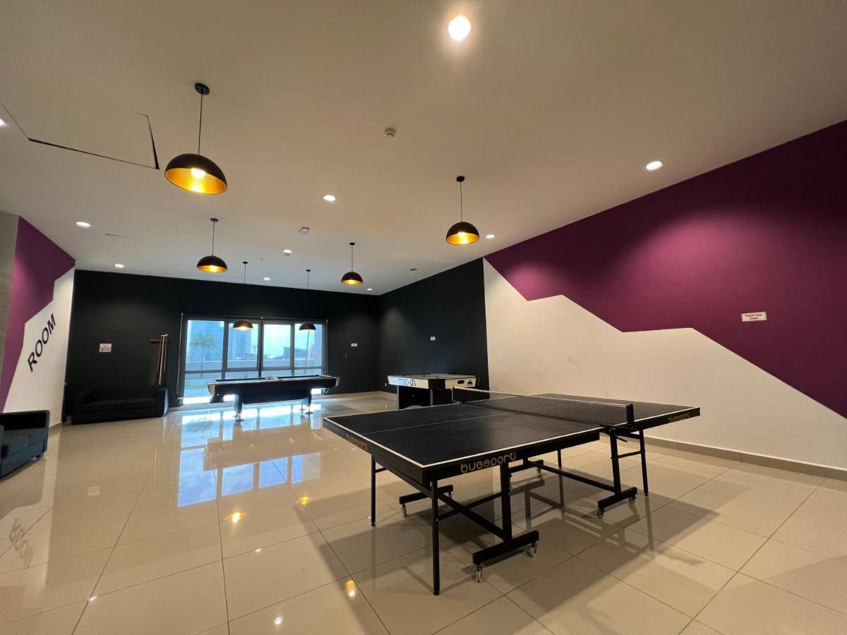 Conezion Botanical Suite: Spacious Family Retreat Near * Putrajaya