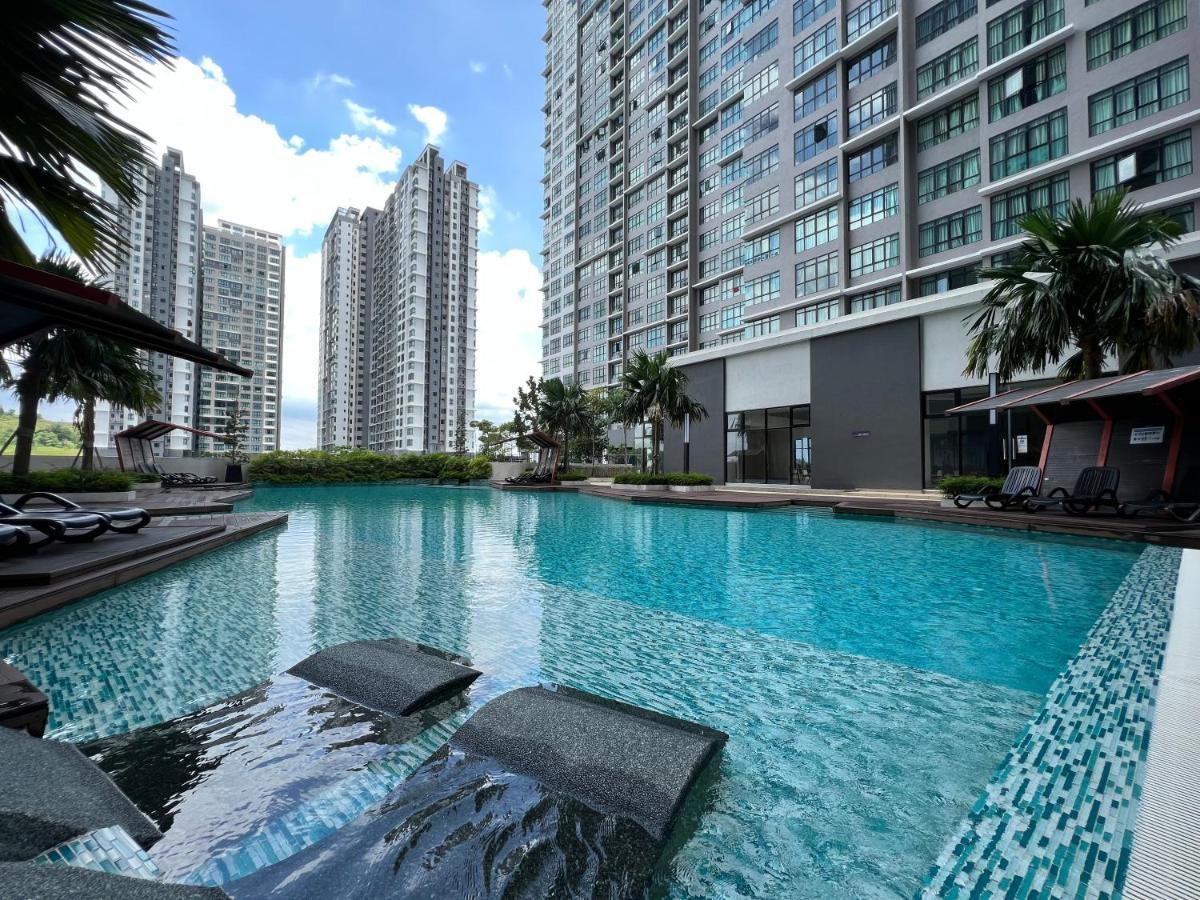 Apartment Conezion Botanical Suite: Spacious Family Retreat Near