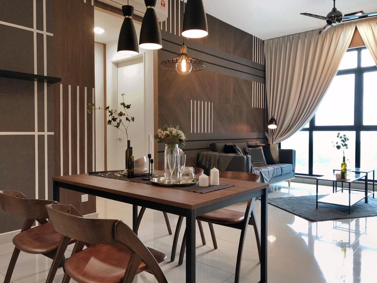 Conezion Botanical Suite: Spacious Family Retreat Near Apartment *