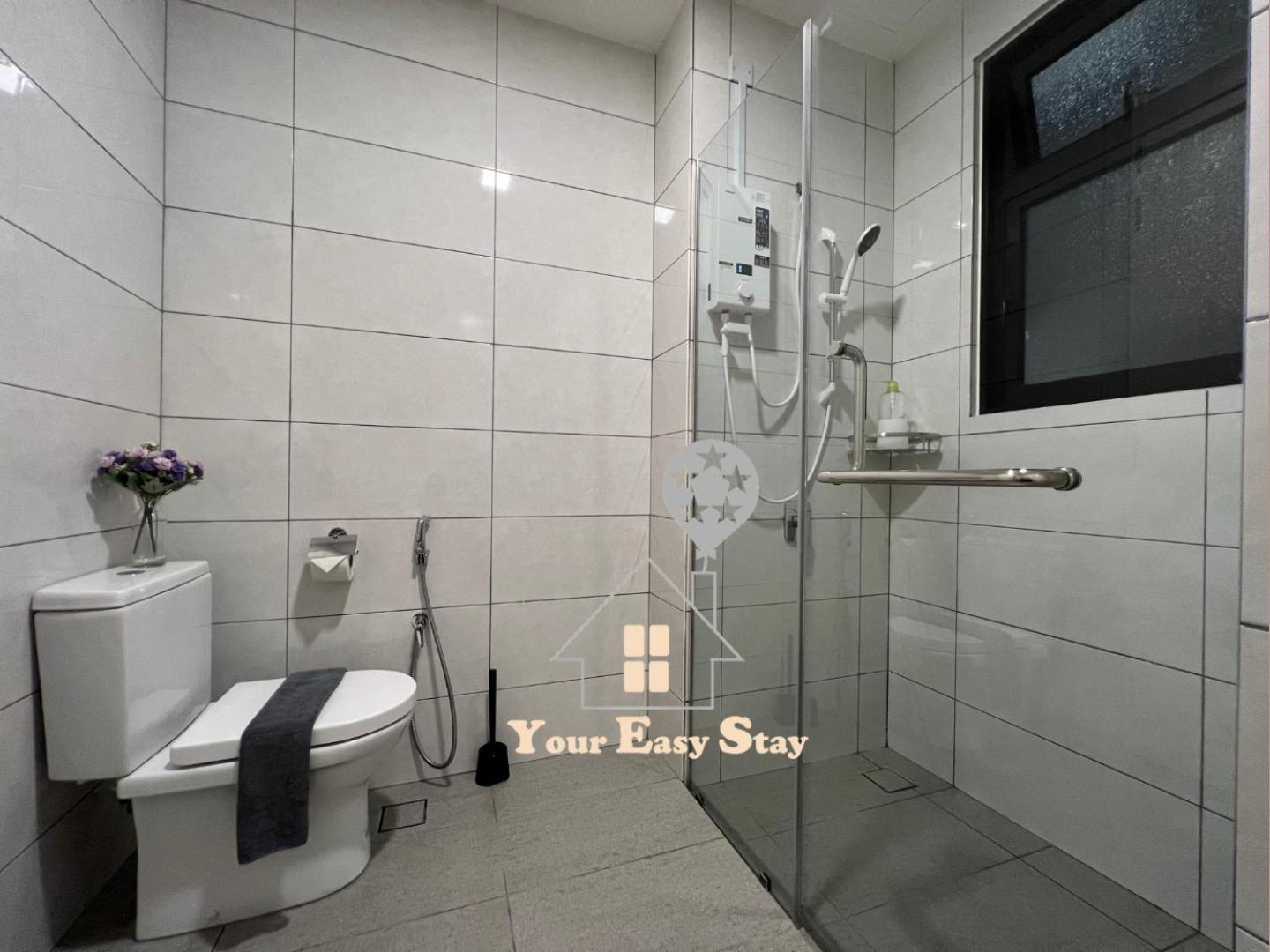 Conezion Botanical Suite: Spacious Family Retreat Near Apartment